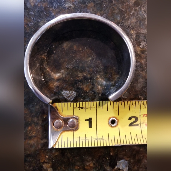 Vintage enamel and shell cuff - Picture 8 of 8